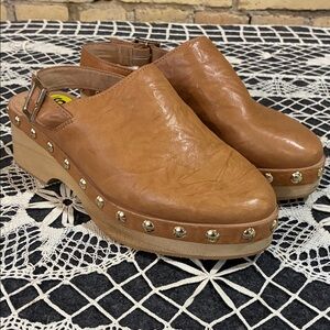 Kelsi Dagger Brooklyn Warehouse Tan Leather Studded Clog, 9